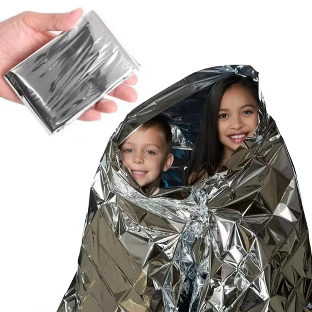 Coperta Termica di Emergenza R - Emergency Mylar Tent recensione e prezzo
